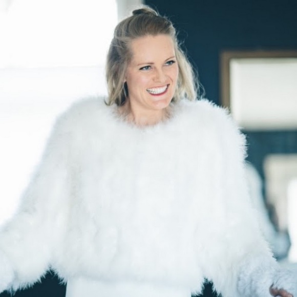 Meet your Posher, Alisa - Picture 1 of 1